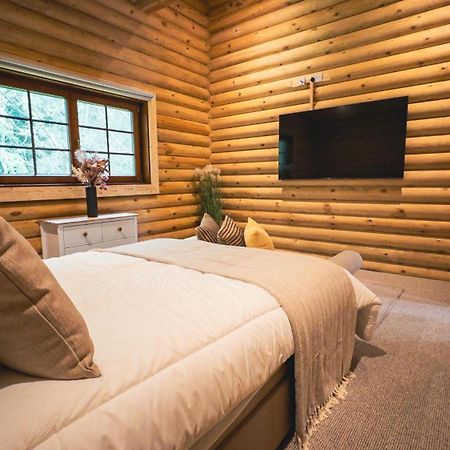 Aspen Lodge, Amazing New Log Cabin With Hot Tub - Sleeps 6 - Felmoor Park موربيث الغرفة الصورة