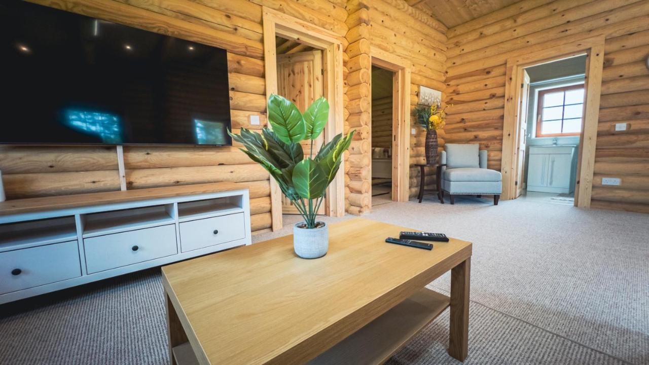 Aspen Lodge, Amazing New Log Cabin With Hot Tub - Sleeps 6 - Felmoor Park موربيث المظهر الخارجي الصورة