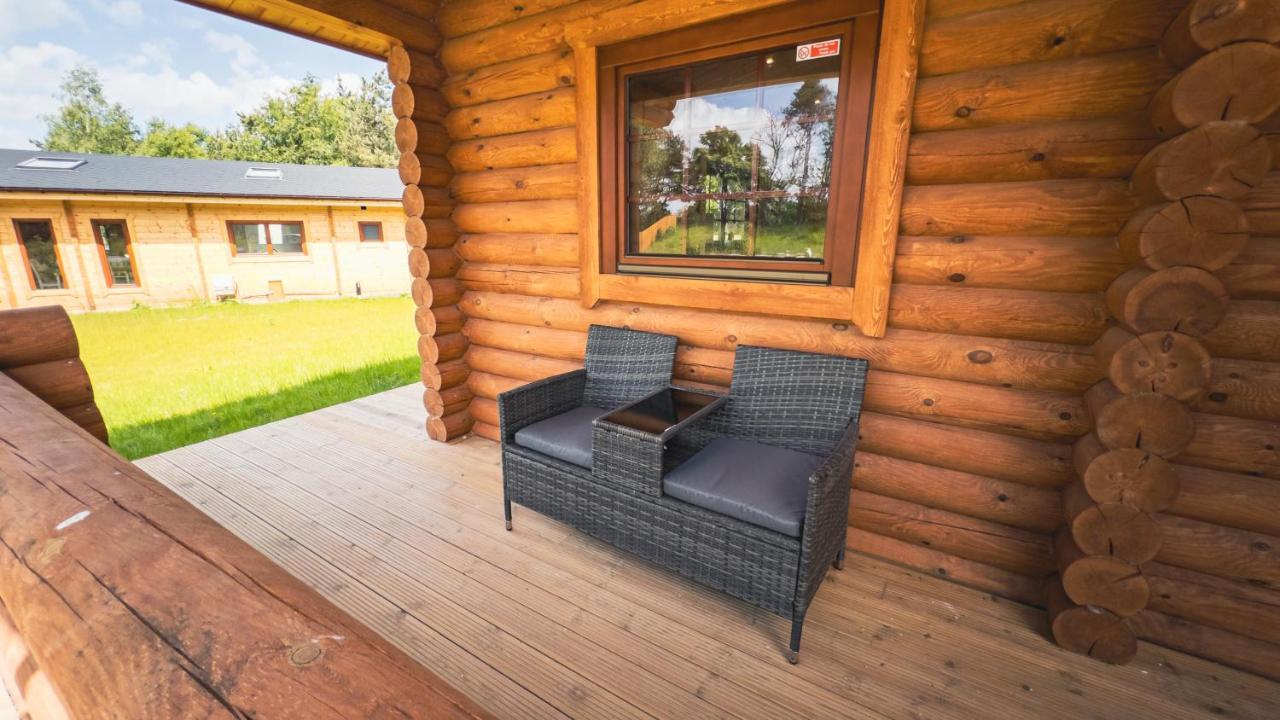 Aspen Lodge, Amazing New Log Cabin With Hot Tub - Sleeps 6 - Felmoor Park موربيث المظهر الخارجي الصورة