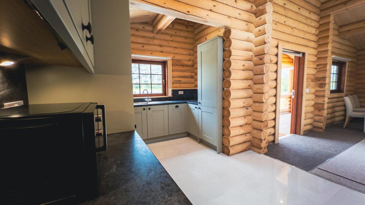 Aspen Lodge, Amazing New Log Cabin With Hot Tub - Sleeps 6 - Felmoor Park موربيث المظهر الخارجي الصورة