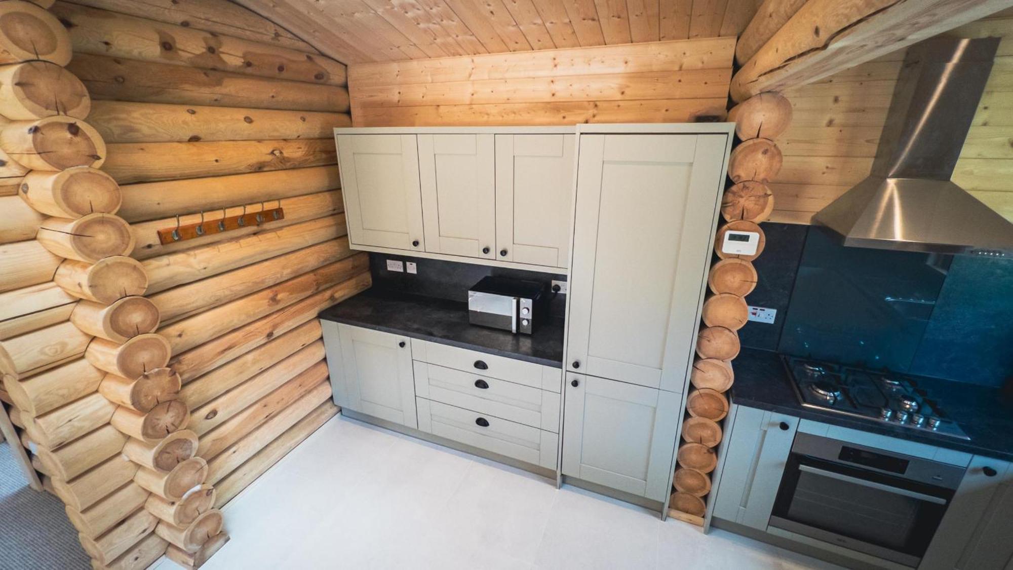 Aspen Lodge, Amazing New Log Cabin With Hot Tub - Sleeps 6 - Felmoor Park موربيث الغرفة الصورة